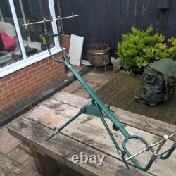 Vintage Amiaud Pêche Mini Carpo Carp Rod Pod Complete with Original Buzz Bars