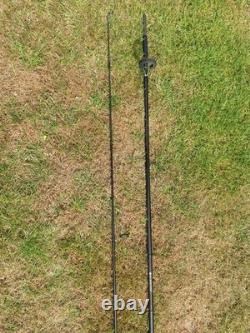 Canne à carpe Daiwa Whisker DF x2 / 12ft 3.5lb T/C Modèle WDFC2312-BU