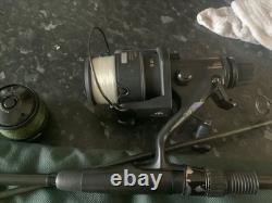 Canne à carpe Harrison de 12 pieds 2 3/4 lb avec Shimano Baitrunner