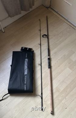 Canne à carpe Sonik Insurgent poignée en liège 9ft 2,75lb T. C.