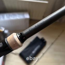 Canne à carpe Sonik Insurgent poignée en liège 9ft 2,75lb T. C.