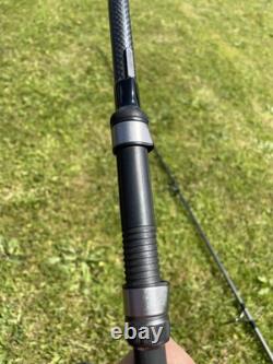 Canne à pêche Shimano Tribal Velocity 10ft 3.00 lbs x 2 EN EXCELLENT ÉTAT