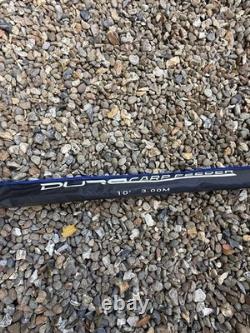 Canne au coup de bordure Preston Edge Monster 10 m et canne feeder Preston Dura Carp