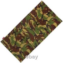 Ensemble complet de pêche au carpe : cannes, moulinets, alarmes de touche, support de cannes plus un sac de bouillettes.