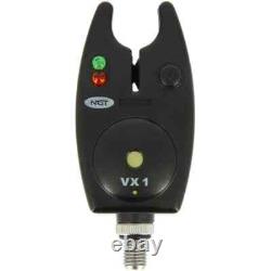 Ensemble complet de pêche au carpe : cannes, moulinets, alarmes de touche, support de cannes plus un sac de bouillettes.