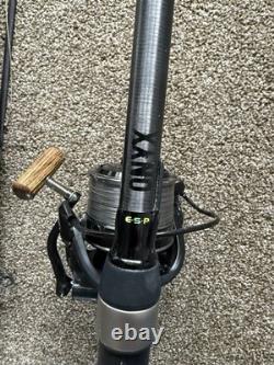 Ensemble de 2 cannes à carpe E.S.P Onyx de 12 pieds, puissance 3,25 lb, avec bagagerie