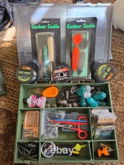 Pack de pêche à la carpe : cannes, moulinets, épuisettes, détecteurs et assortiment complet de terminal tackle