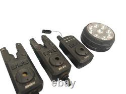 Sonik SKS2 Kit d’alarme de touche pour la pêche de la carpe et du brochet, 3 cannes, comprend une lampe de bivouac